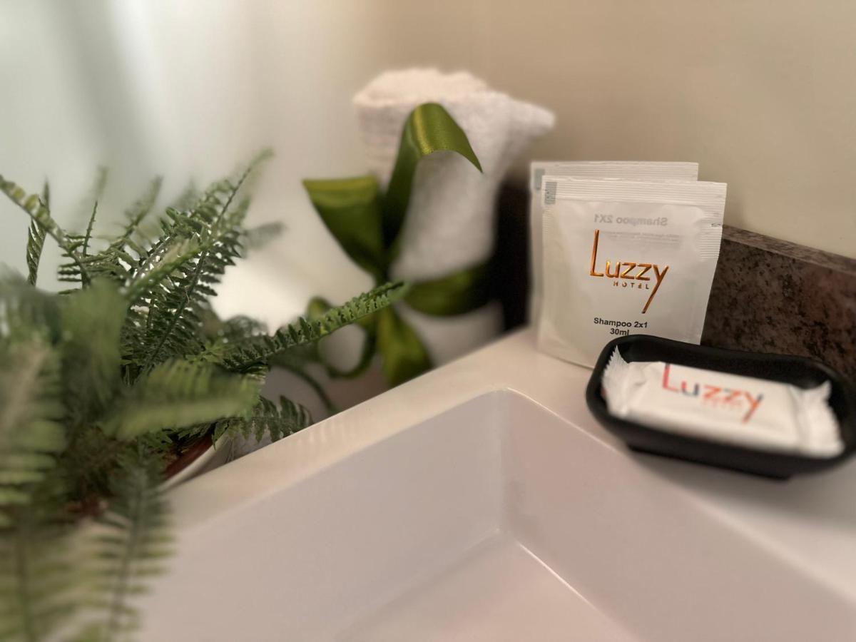 Luzzy Hotel كانيلا المظهر الخارجي الصورة